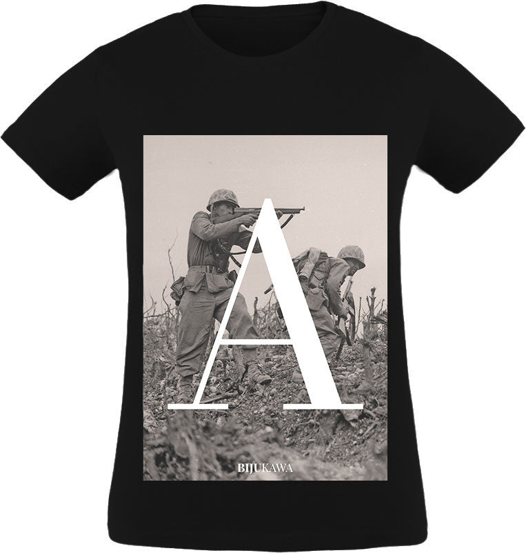 wAr T-Shirt